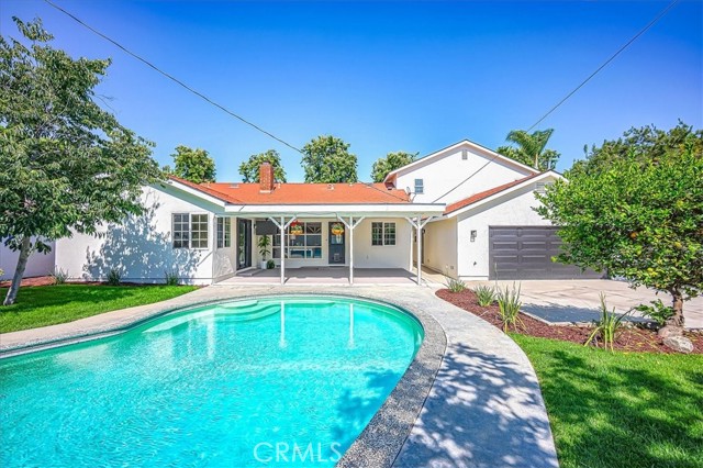 1375 N Euclid Avenue, Upland CA: https://media.crmls.org/medias/ae614135-ad17-4f8a-920c-3708db753767.jpg