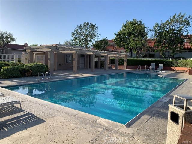 Detail Gallery Image 7 of 8 For 8402 Cedarwood, Rancho Cucamonga,  CA 91730 - 2 Beds | 2 Baths