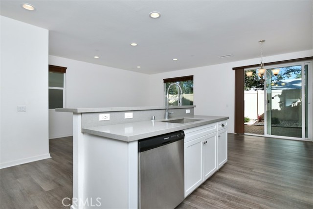 Detail Gallery Image 4 of 49 For 15163 W Rachel, –,  CA 91345 - 4 Beds | 3 Baths