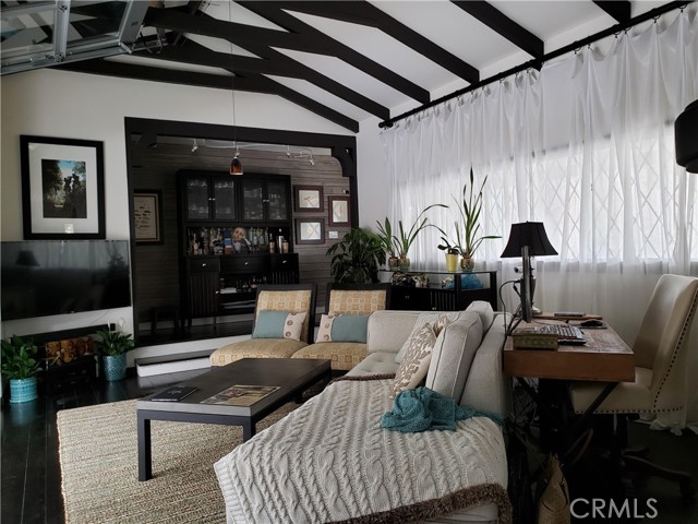 1900 Laurel Avenue, Manhattan Beach, California 90266, 2 Bedrooms Bedrooms, ,1 BathroomBathrooms,Residential,Sold,Laurel,SB22090259