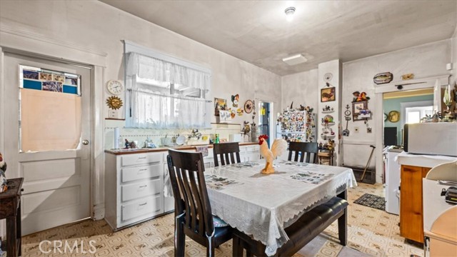1099 W Congress Street, San Bernardino CA: https://media.crmls.org/medias/ae6215a7-a5ae-42be-84aa-7dbef1f8dd46.jpg