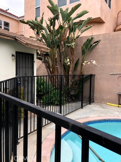 627 East Magnolia Boulevard photo 5