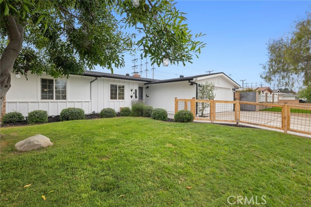 Detail Gallery Image 21 of 23 For 3217 Iowa St, Costa Mesa,  CA 92626 - 3 Beds | 2 Baths