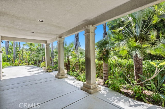 210 N Stage Coach Lane, Fallbrook CA: https://media.crmls.org/medias/ae62af9d-0e53-4e12-a86f-a7ce0d3db744.jpg