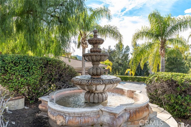 Detail Gallery Image 54 of 64 For 5220 #228 Premiere Hills Cir #228,  Woodland Hills,  CA 91364 - 2 Beds | 2/1 Baths