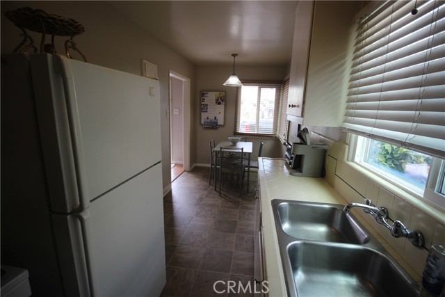 508 30th Street, Hermosa Beach CA: https://media.crmls.org/medias/ae64acd9-6aa8-407d-8121-57d7c585340c.jpg