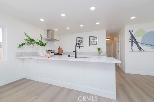 Detail Gallery Image 7 of 53 For 920 W Balboa, Newport Beach,  CA 92661 - 4 Beds | 4 Baths