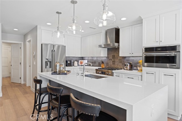 Detail Gallery Image 8 of 26 For 219 Diamond Ave, Newport Beach,  CA 92662 - 3 Beds | 3 Baths