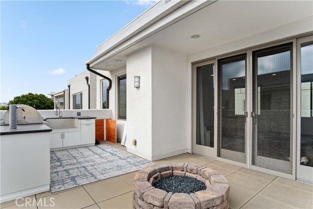 Detail Gallery Image 10 of 50 For 5533 Palm Dr, Hawthorne,  CA 90250 - 4 Beds | 3 Baths