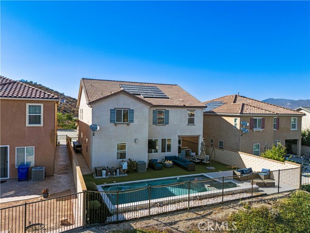 20556 Suzie Lane, Saugus CA: https://media.crmls.org/medias/ae65e370-42d1-41af-8515-0f26b8eb653f.jpg