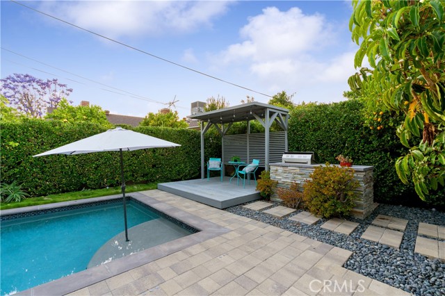 6115 Van Noord Avenue, Valley Glen CA: https://media.crmls.org/medias/ae66373b-d177-4bc1-ac40-52573ac2767d.jpg