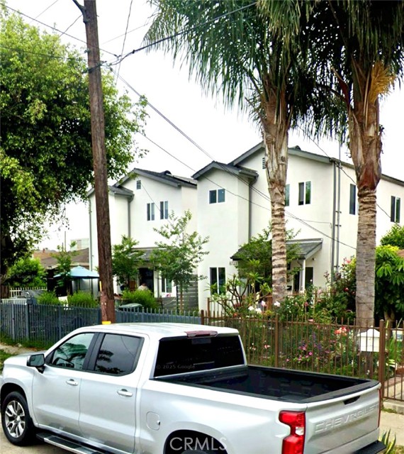 8725 Elm Street, Los Angeles CA: https://media.crmls.org/medias/ae6638bd-202f-4781-95be-46c51e72781f.jpg