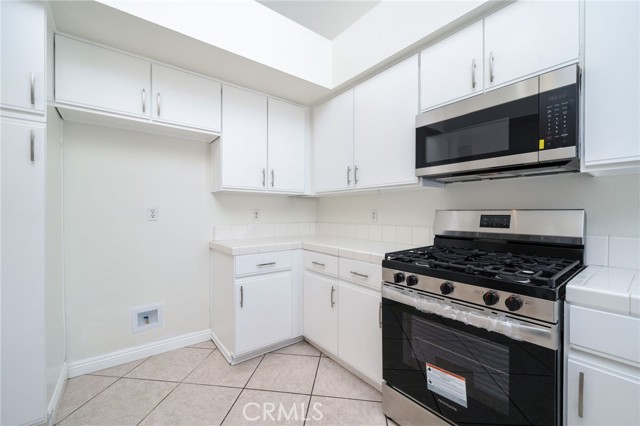 11500 Winery Drive, Fontana CA: https://media.crmls.org/medias/ae66bc04-b380-4227-a892-4a7d0aa745c8.jpg