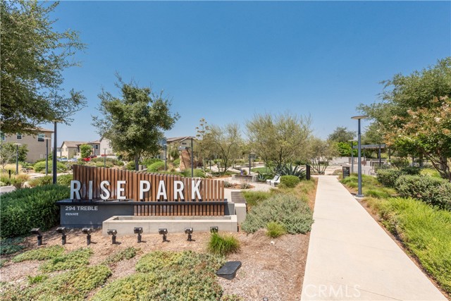 Front Image Thumbnail for CROC25269741