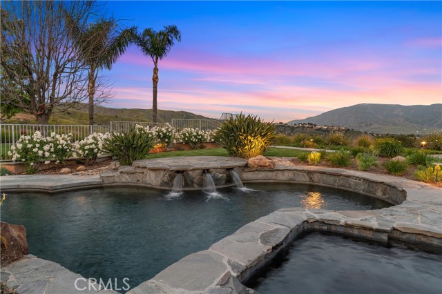 Detail Gallery Image 5 of 47 For 5330 Crescent Dr, Yorba Linda,  CA 92887 - 5 Beds | 2/1 Baths