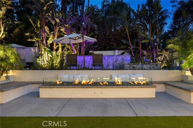 5265 Del Moreno Drive, Woodland Hills CA: https://media.crmls.org/medias/ae67f111-e729-43af-9029-dbaf3c32bcdb.jpg