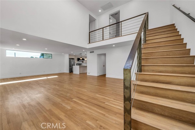 Detail Gallery Image 10 of 28 For 1531 Wellesley, Los Angeles,  CA 90025 - 4 Beds | 3 Baths
