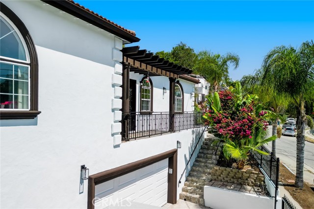 1935 Wollam Street, Los Angeles CA: https://media.crmls.org/medias/ae68cf68-47ba-4944-8f79-5244ef7dd60e.jpg