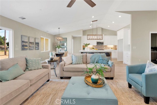 Detail Gallery Image 8 of 64 For 21960 Ramona, Apple Valley,  CA 92307 - 4 Beds | 2/1 Baths