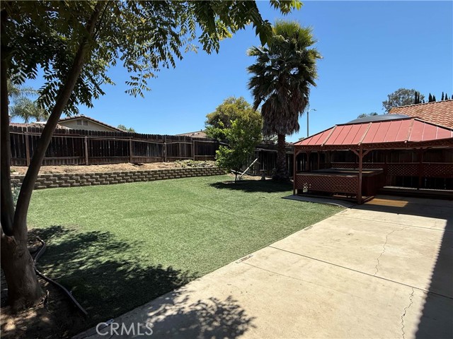 Detail Gallery Image 2 of 5 For 37838 Spyglass Cir, Murrieta,  CA 92563 - 4 Beds | 2/1 Baths