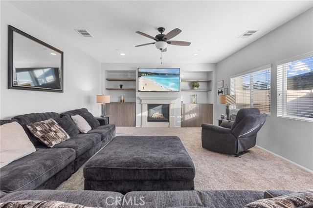 Detail Gallery Image 14 of 48 For 11264 Conner, Jurupa Valley,  CA 91752 - 5 Beds | 3 Baths