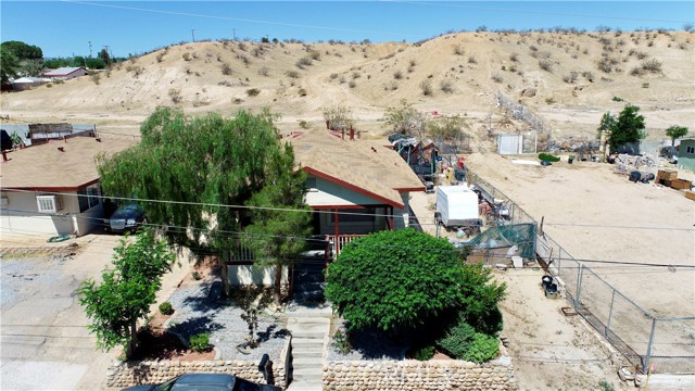 15464 3rd Street, Victorville CA: https://media.crmls.org/medias/ae695cdc-94ac-4cbe-ab18-32b2d69098d8.jpg