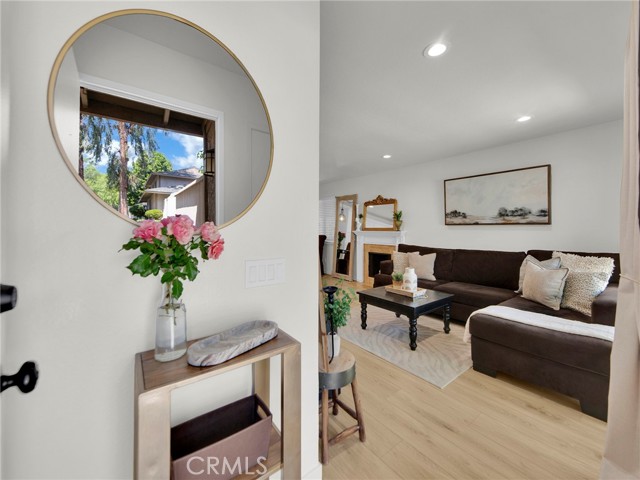 28839 Conejo View Drive, Agoura Hills CA: https://media.crmls.org/medias/ae6a17dc-394f-4d1d-bec5-eca07d367d69.jpg