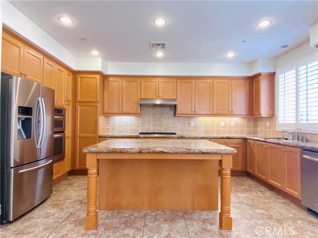Detail Gallery Image 3 of 17 For 38 Fringe Tree, Irvine,  CA 92606 - 4 Beds | 3 Baths