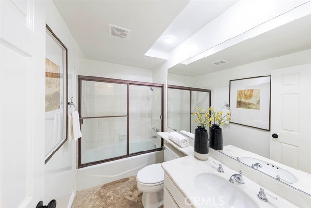 Detail Gallery Image 29 of 47 For 24 Coventry, Newport Beach,  CA 92660 - 2 Beds | 2 Baths