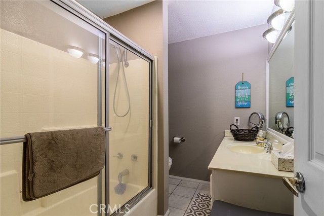 Detail Gallery Image 14 of 30 For 606 Lake St #14,  Huntington Beach,  CA 92648 - 2 Beds | 2 Baths