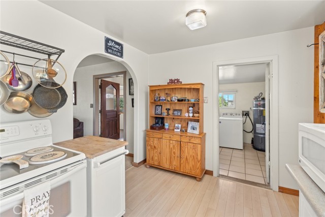 6197 County Road 4, Orland CA: https://media.crmls.org/medias/ae6c0fa5-761c-42fd-979d-45d322d9e290.jpg