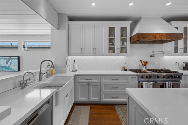 2326 The Strand, Hermosa Beach CA: https://media.crmls.org/medias/ae6d5625-83b6-4a30-860f-55cf141133c8.jpg