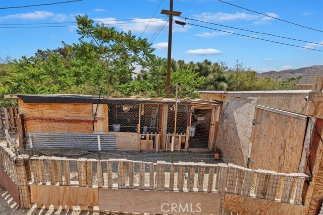 1946 Desert Front Road, Wrightwood CA: https://media.crmls.org/medias/ae6de096-f041-4b61-b592-0aeaf9edae43.jpg