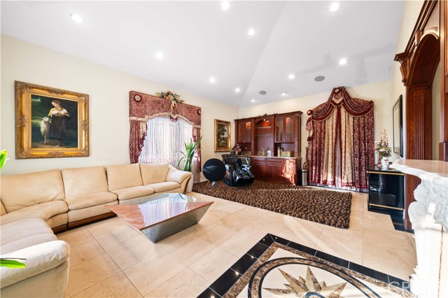 Detail Gallery Image 14 of 74 For 1782 Chota Rd, La Habra Heights,  CA 90631 - 5 Beds | 5/2 Baths