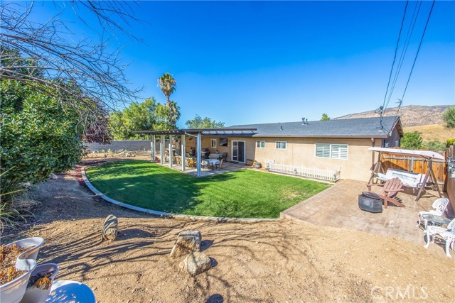 11336 Acropolis Drive, Yucaipa CA: https://media.crmls.org/medias/ae6e5db8-373b-4109-8a20-a4de09a3f05c.jpg