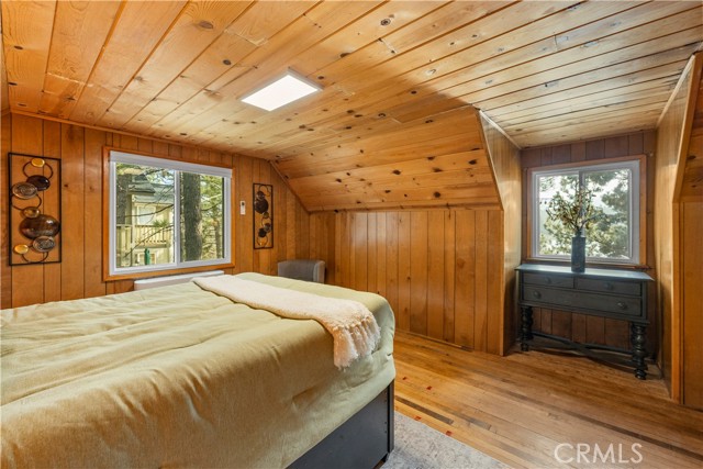Detail Gallery Image 25 of 37 For 39521 Lake Dr, Big Bear Lake,  CA 92315 - 4 Beds | 2 Baths