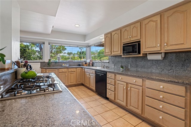 Detail Gallery Image 15 of 68 For 4601 Hampden Rd, Corona Del Mar,  CA 92625 - 3 Beds | 2 Baths