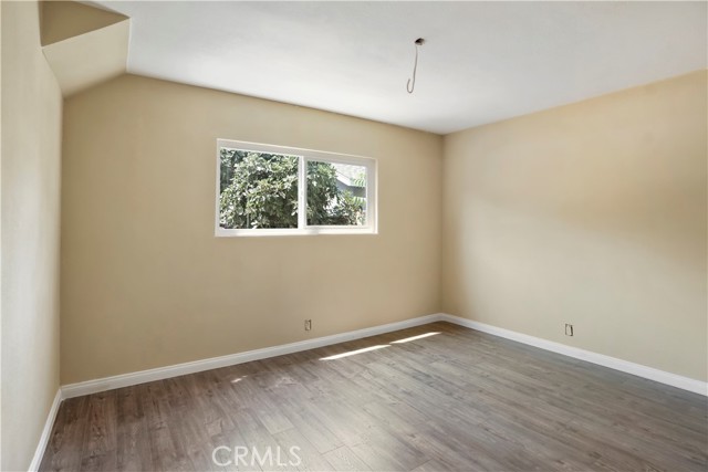1003 W Myrtle Street, Santa Ana CA: https://media.crmls.org/medias/ae7093d2-0478-4fa0-b7db-014ab259cbd7.jpg