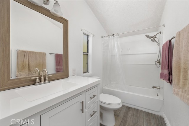 1721 E Colton Avenue, Redlands CA: https://media.crmls.org/medias/ae709a5c-d654-4ff4-a6ca-d923339bb45e.jpg