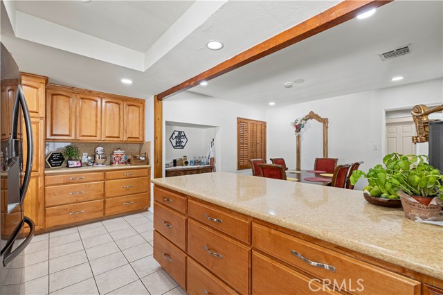 Detail Gallery Image 11 of 14 For 18229 Strathern St, Reseda,  CA 91335 - 3 Beds | 2 Baths