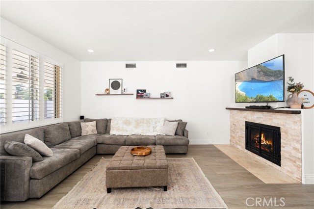 Detail Gallery Image 12 of 47 For 1261 Florence St, Corona,  CA 92882 - 4 Beds | 2 Baths