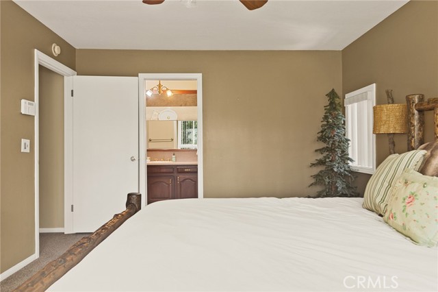 Detail Gallery Image 9 of 41 For 384 Primrose Cir, Lake Arrowhead,  CA 92352 - 4 Beds | 3 Baths