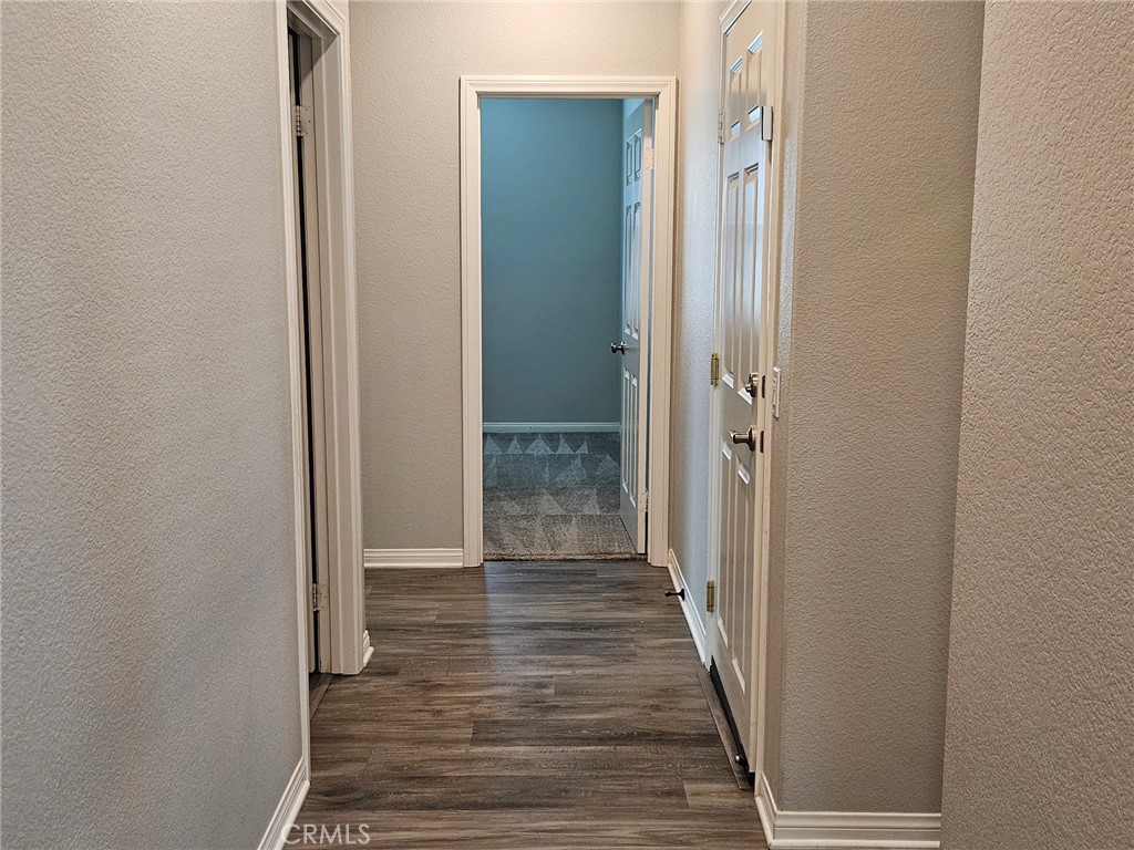 https://media.crmls.org/medias/ae717be5-f24e-49a3-8786-3505d94ffd16.jpg?preset=X-Large