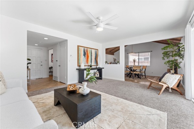 917 N Hart Street, Orange CA: https://media.crmls.org/medias/ae71be20-aaf3-40ac-a1de-c9bbdd6c0f78.jpg