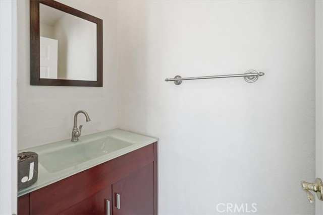 Detail Gallery Image 17 of 35 For 3670 El Encanto, Calabasas,  CA 91302 - 3 Beds | 3 Baths