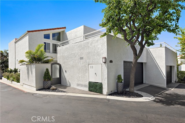 Detail Gallery Image 38 of 46 For 23 Canyon Crest, Corona Del Mar,  CA 92625 - 3 Beds | 2/1 Baths