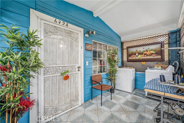 6324 Denver Avenue, Los Angeles CA: https://media.crmls.org/medias/ae73df7b-2259-4d16-8bdf-41e763b12809.jpg