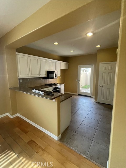 Detail Gallery Image 34 of 38 For 1882 Lobo, Riverside,  CA 92501 - 3 Beds | 2/1 Baths