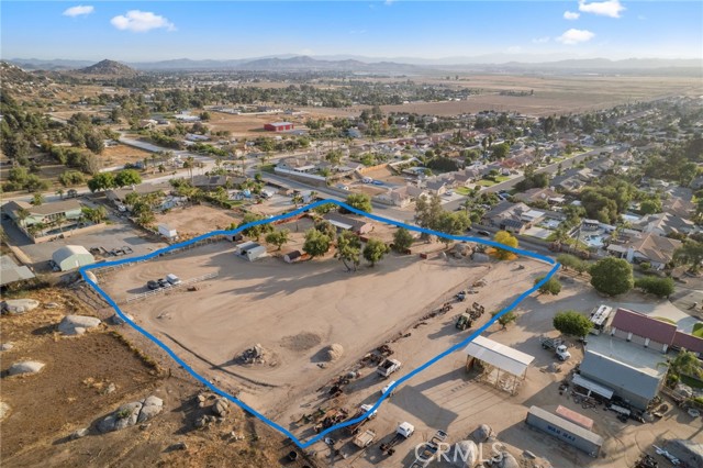 22910 Olivas Avenue, Nuevo CA: https://media.crmls.org/medias/ae75956e-e3a6-454c-861e-18b67b2cb08b.jpg