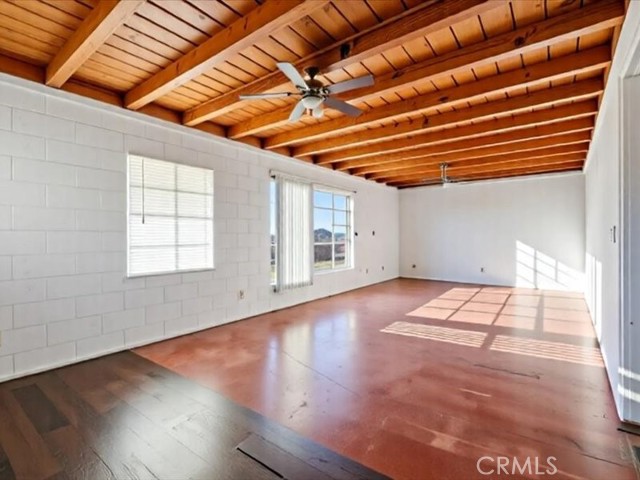 Detail Gallery Image 5 of 40 For 19876 Lodema Rd, Apple Valley,  CA 92307 - 3 Beds | 2 Baths